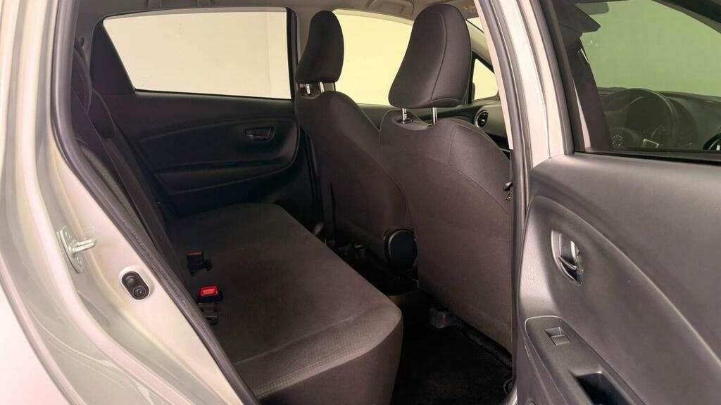Toyota Yaris Excel White #18