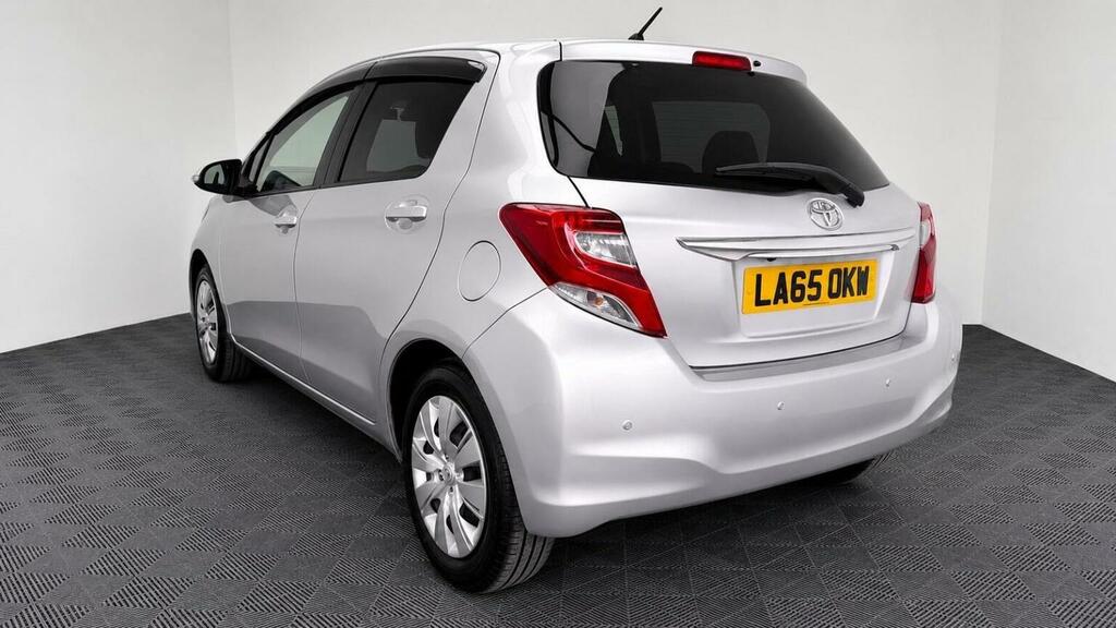 Toyota Yaris 1.33 Dual Vvt-i Icon Multidrive S Euro 6 Silver #4