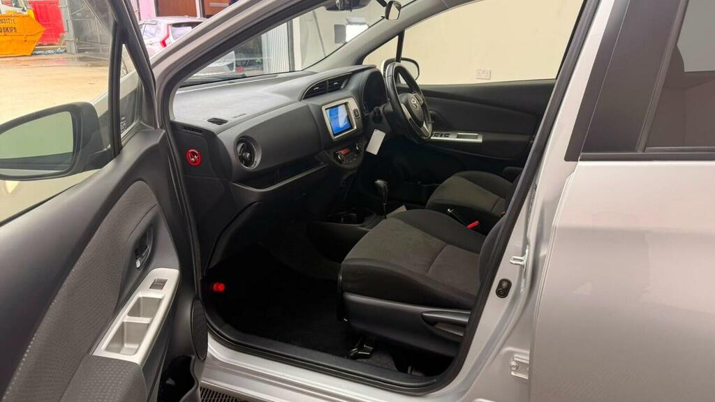 Toyota Yaris Excel White #36