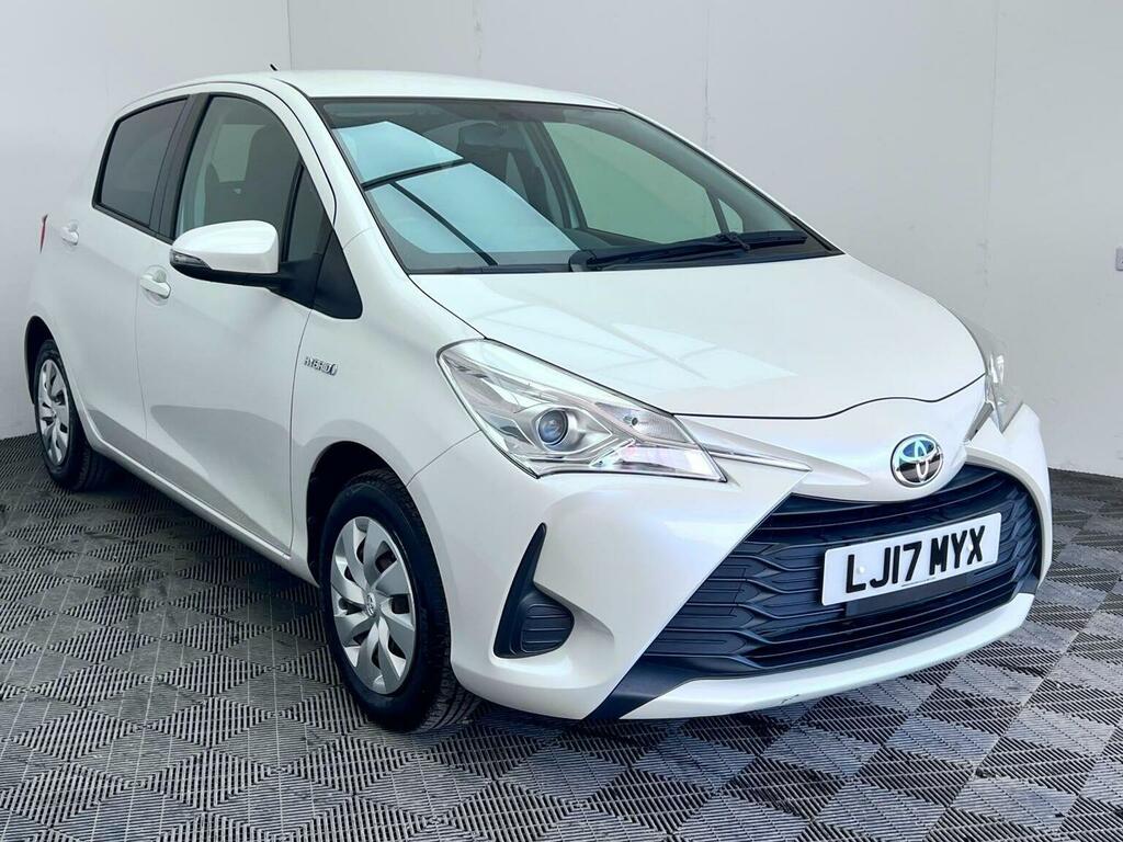Toyota Yaris 1.5 Vvt-h Icon Tech E-cvt Euro 6 Ss White