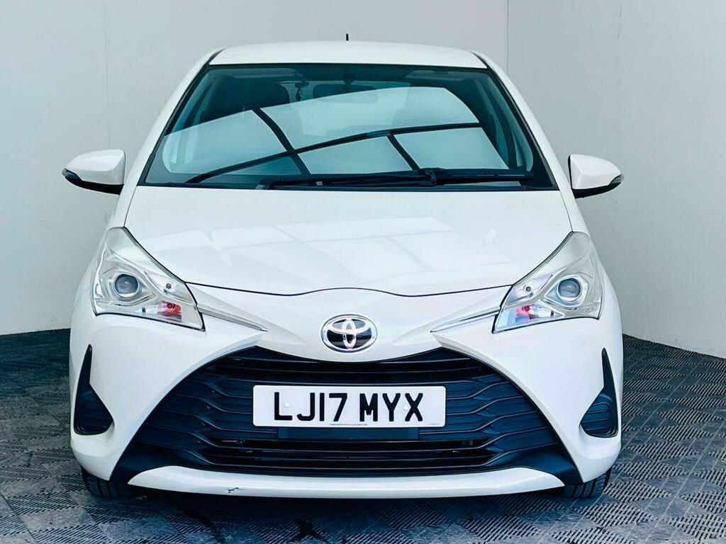Toyota Yaris 1.5 Vvt-h Icon Tech E-cvt Euro 6 Ss White #2