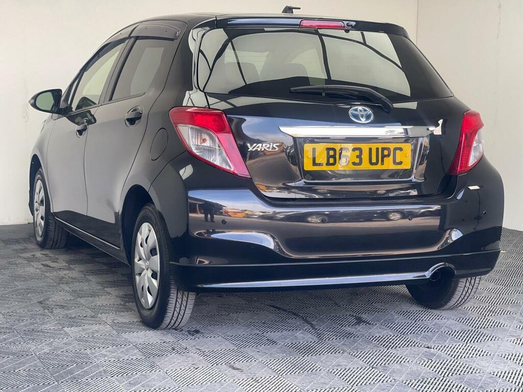 Toyota Yaris 1.33 Dual Vvt-i Tr Multidrive S Euro 5 Black #4
