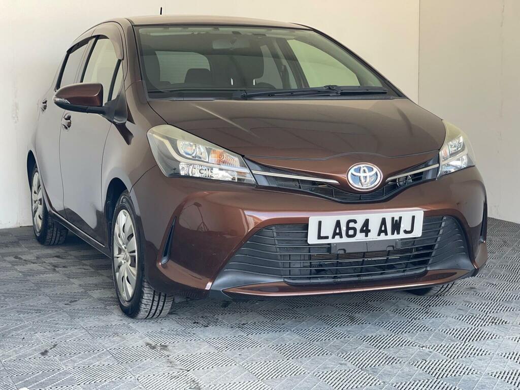 Toyota Yaris 1.33 Dual Vvt-i Icon Multidrive S Euro 6 Brown