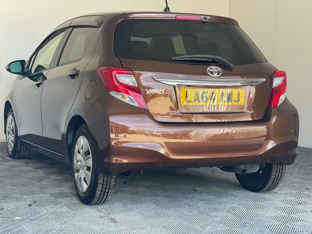 Toyota Yaris 1.33 Dual Vvt-i Icon Multidrive S Euro 6 Brown #4