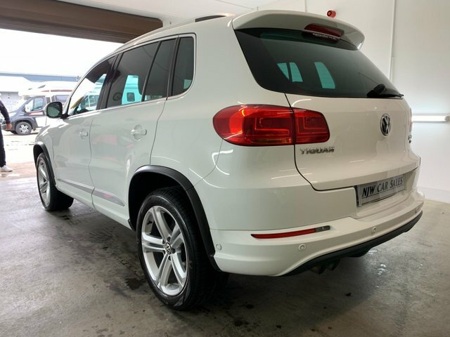 Volkswagen Tiguan 2.0 Tdi Bluemotion Tech White #4