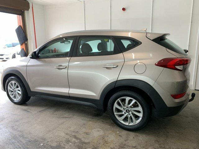 Hyundai Tucson 2.0 Crdi Blue Drive White #6