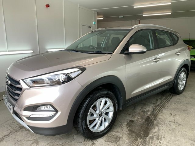 Hyundai Tucson 2.0 Crdi Blue Drive White #3