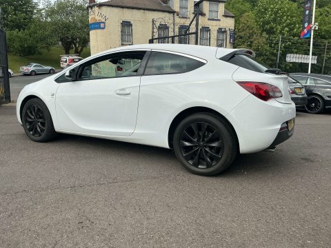 Vauxhall Astra GTC Sri Cdti S White #5