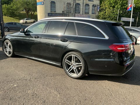 Mercedes-Benz E Class 2.0 E 220 Black #4
