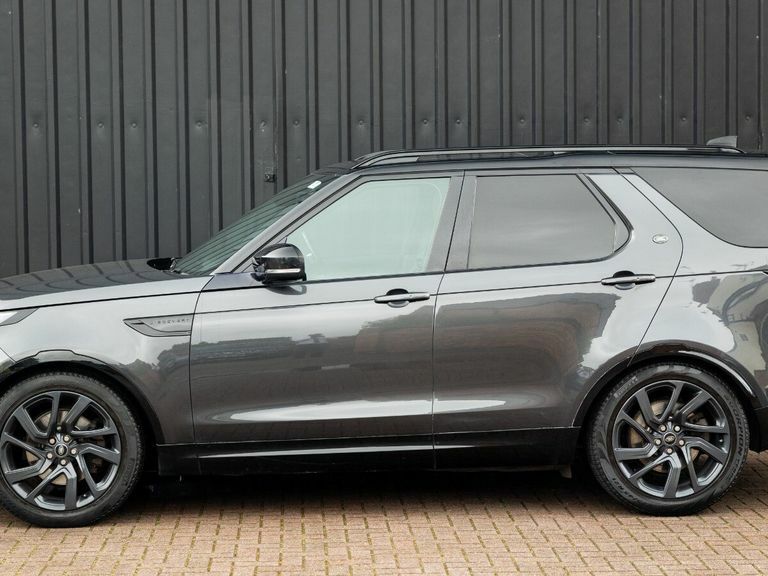 Land Rover Discovery 3.0 Td6 Hse Black #6