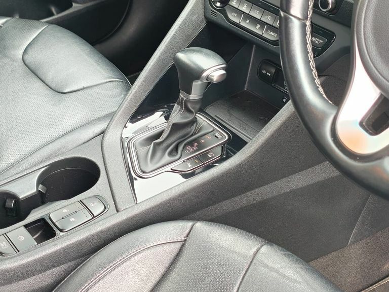 Kia Niro 2 White #16
