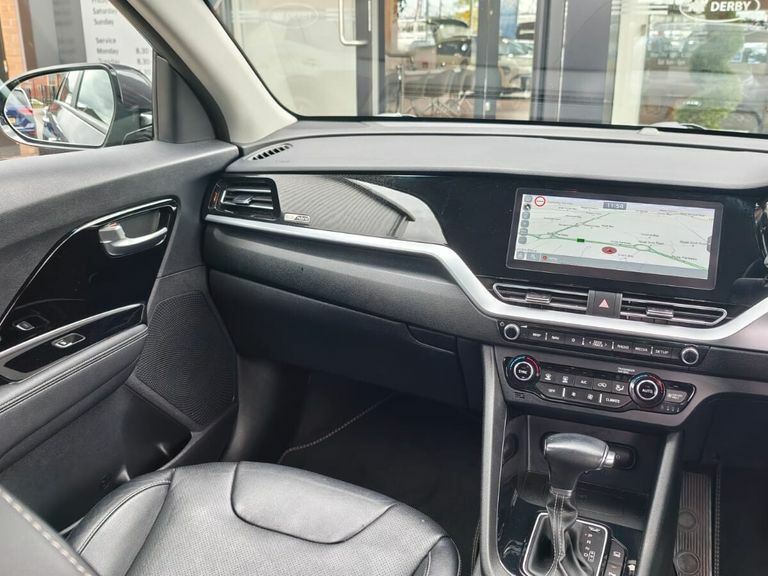 Kia Niro 2 White #17