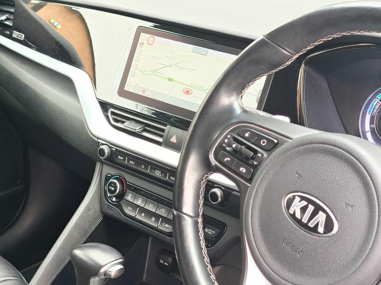 Kia Niro 2 White #15