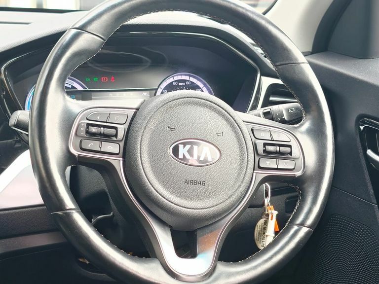 Kia Niro 2 White #13