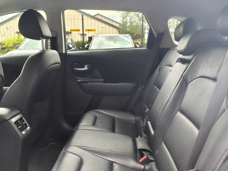 Kia Niro 2 White #20