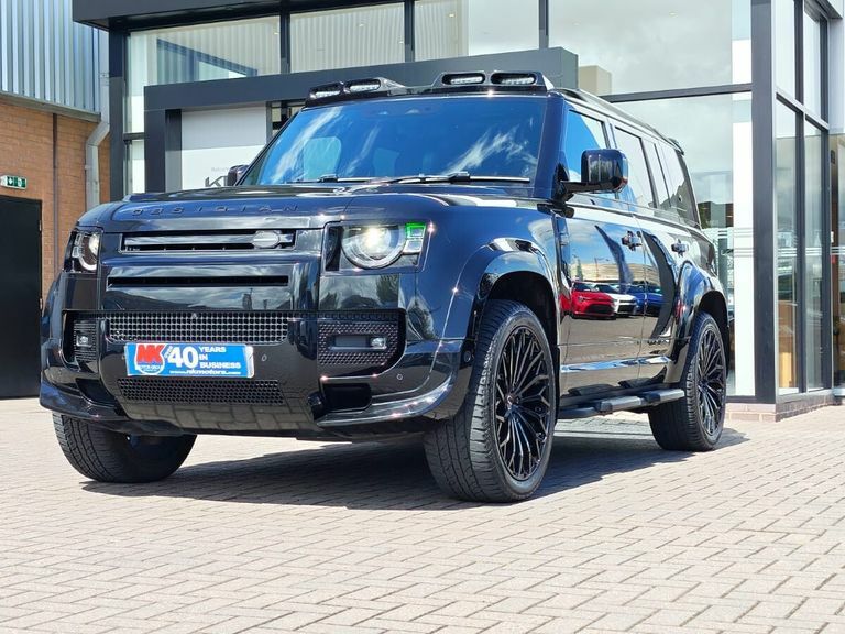 Land Rover Defender 110 3.0 D250 X-dynamic Hse 110 Black #4