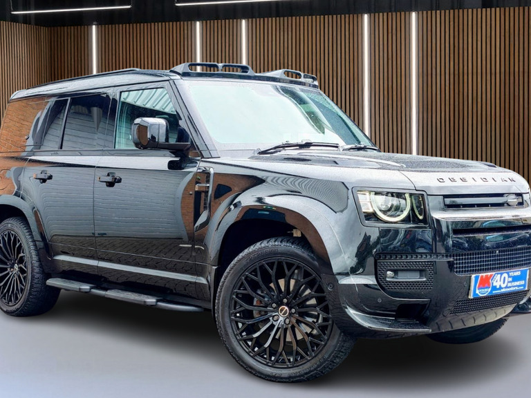 Land Rover Defender 110 3.0 D250 X-dynamic Hse 110 Black
