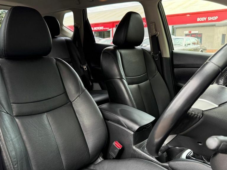 Nissan X-Trail X-trail N-tec Dci Black #23