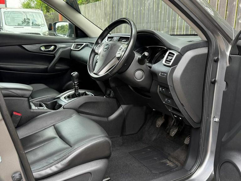 Nissan X-Trail X-trail N-tec Dci Black #22