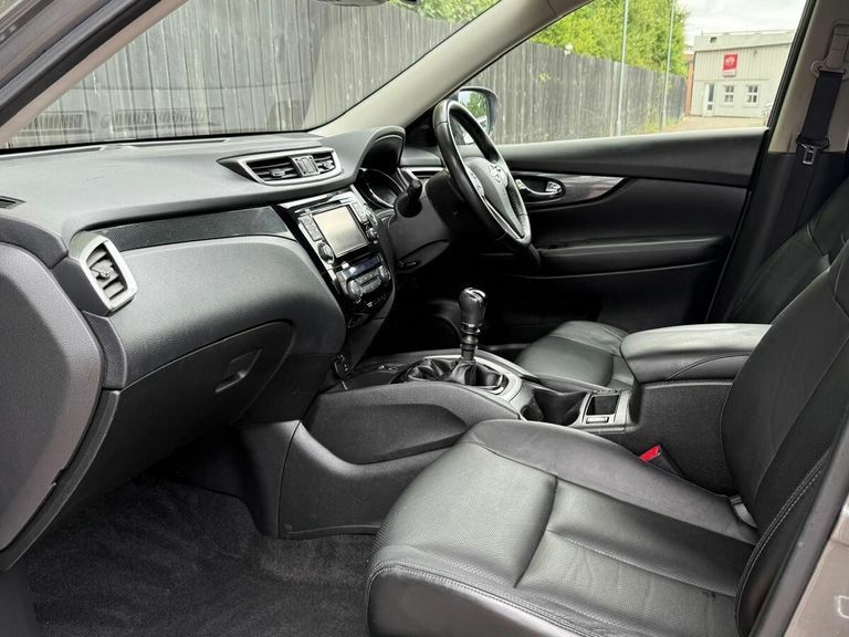 Nissan X-Trail X-trail N-tec Dci Black #24