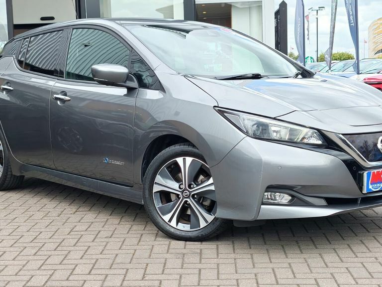 Nissan Leaf 110Kw N-connecta 40Kwh Grey #2