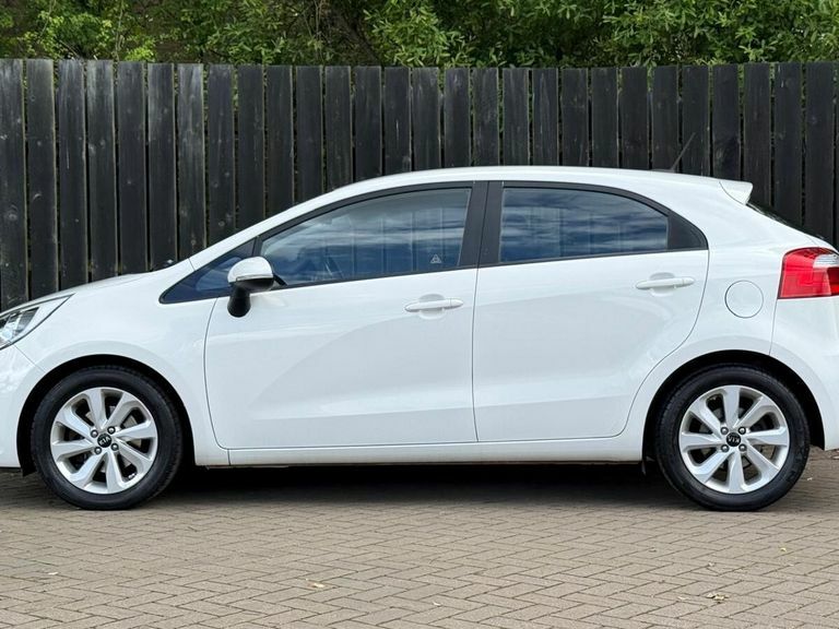 Kia RIO 1.4 Crdi 2 White #5