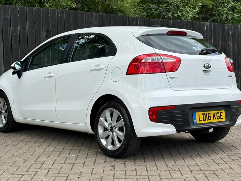 Kia RIO 1.4 Crdi 2 White #6