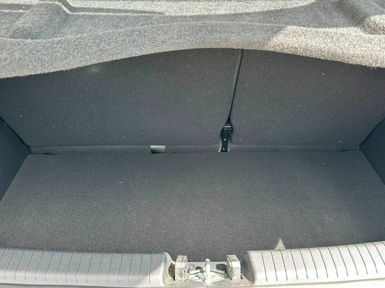 Hyundai I10 Hatchback White #14