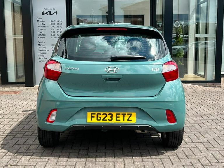 Hyundai I10 Hatchback White #11