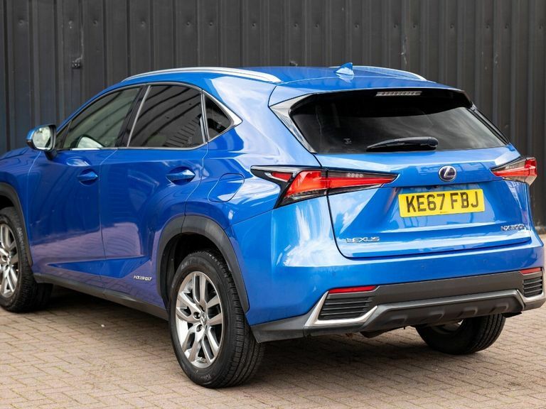 Lexus NX 300H 2.5 Luxury With Lexus Navigation Silver #7