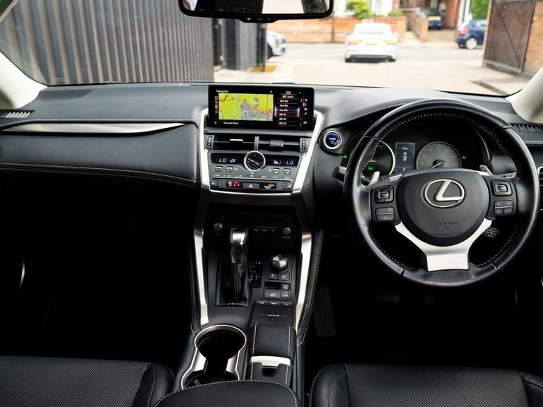 Lexus NX 300H 2.5 Luxury With Lexus Navigation Silver #19