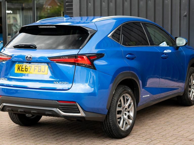 Lexus NX 300H 2.5 Luxury With Lexus Navigation Silver #12