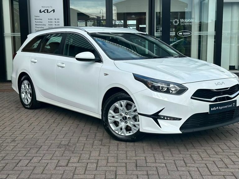 Kia Ceed 1.5T Gdi Isg 138 2 White #2