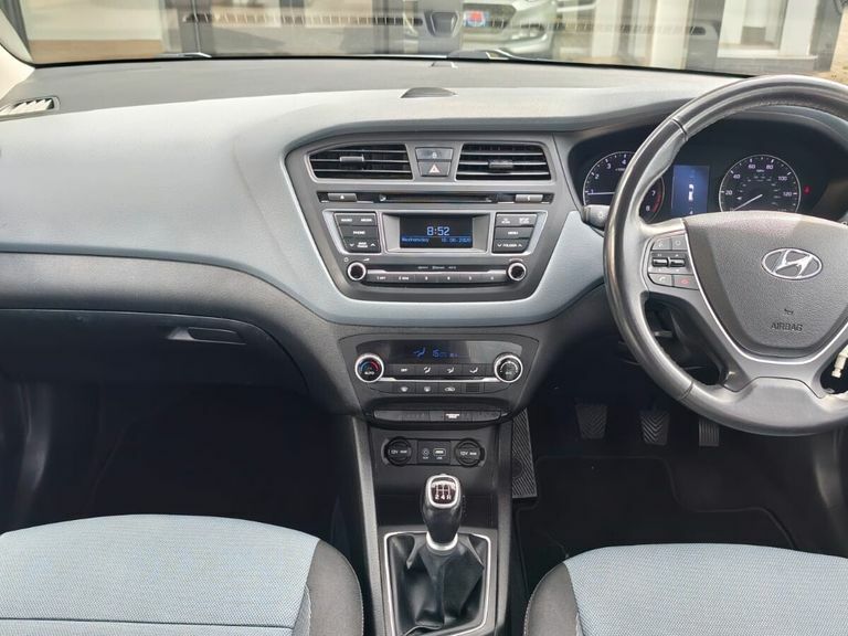 Hyundai I20 1.4 Active Red #13