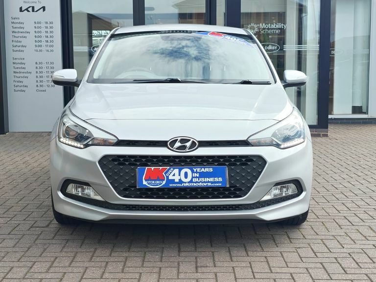 Hyundai I20 1.2 Premium Silver #3