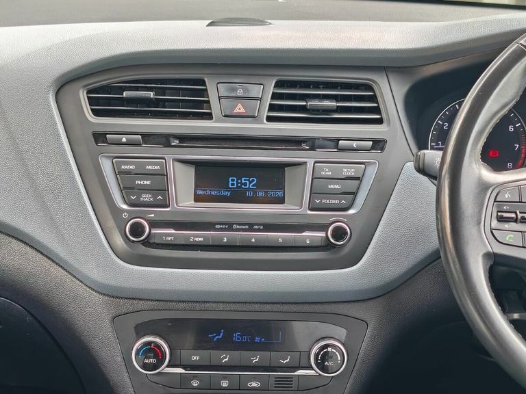 Hyundai I20 1.4 Active Red #16