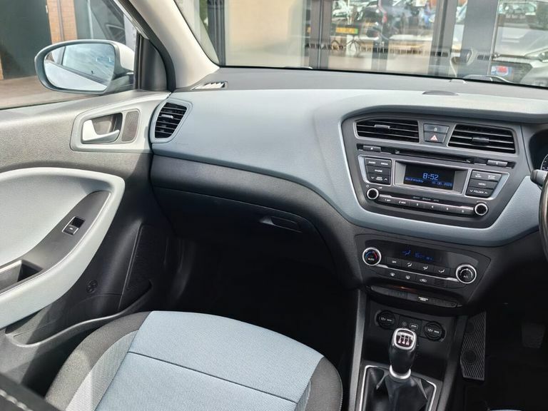Hyundai I20 1.4 Active Red #19