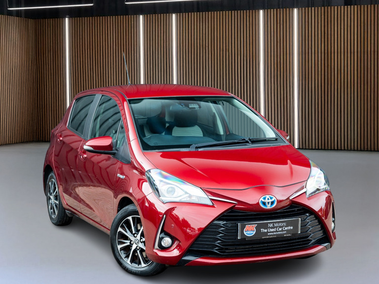 Toyota Yaris Icon Tech Red #1