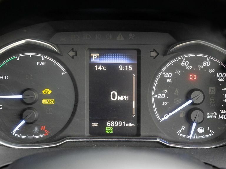 Toyota Yaris Icon Tech Red #22