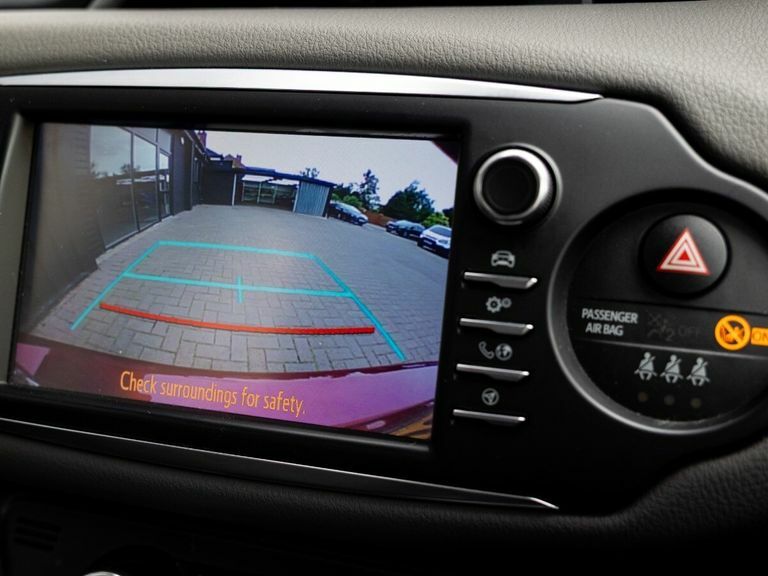 Toyota Yaris Icon Tech Red #27