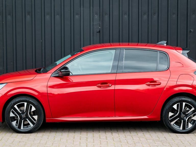 Peugeot 208 1.2 Puretech 100 Allure Red #6