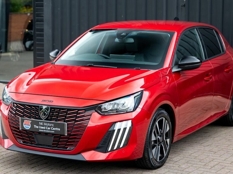 Peugeot 208 1.2 Puretech 100 Allure Red #5