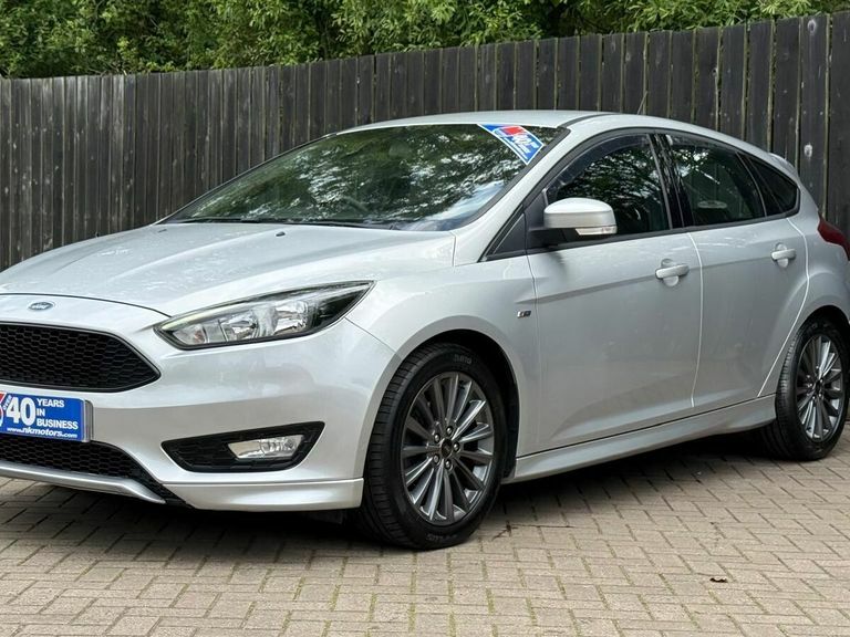 Ford Focus 1.5 Tdci 120 St-line Silver #4