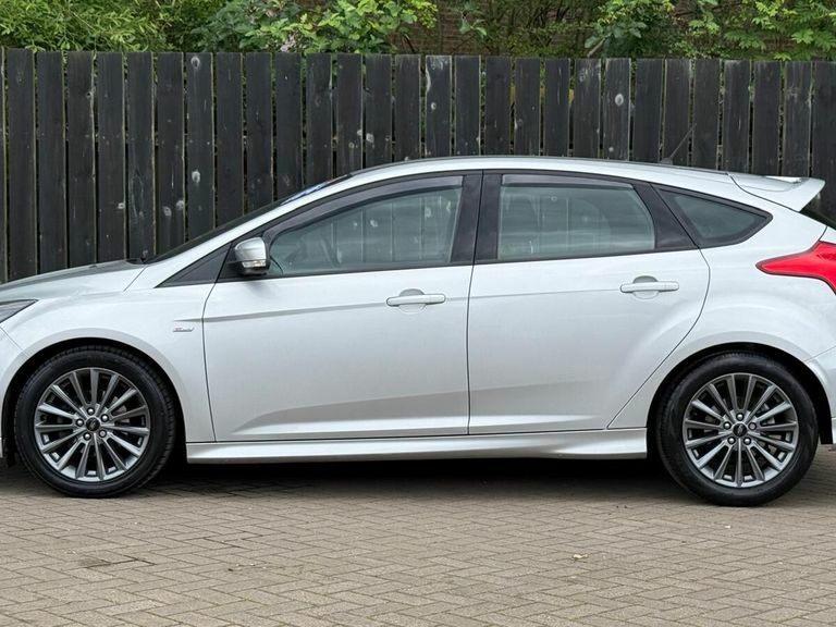 Ford Focus 1.5 Tdci 120 St-line Silver #5