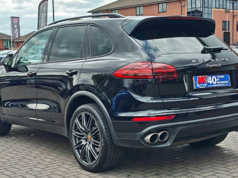 Porsche Cayenne S Tiptronic S Black #5