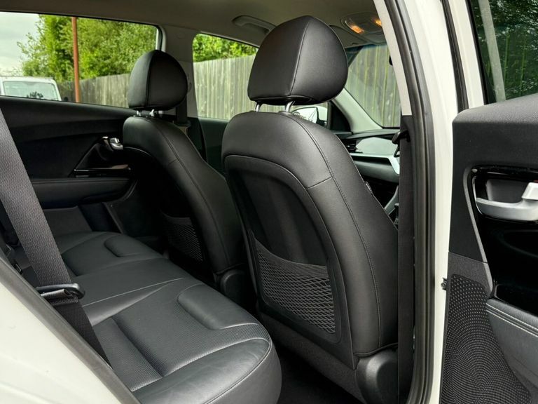 Kia Niro 1.6 Gdi Hybrid 2 Dct Silver #26