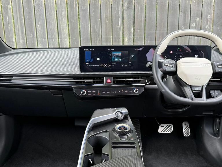 Kia EV6 77.4Kwh Gt-line S Hatchback 225 White #13