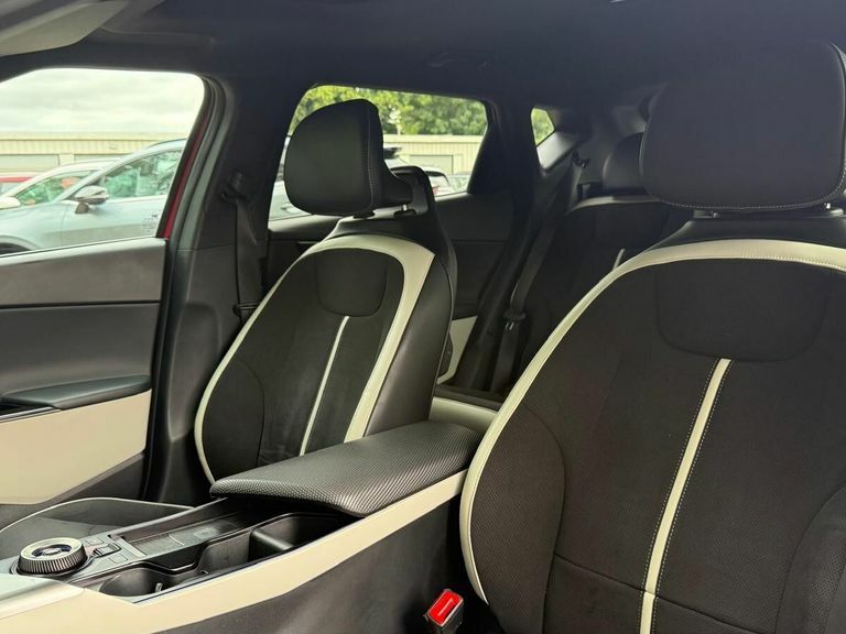 Kia EV6 77.4Kwh Gt-line S Hatchback 225 White #25