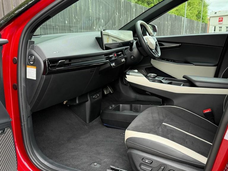 Kia EV6 77.4Kwh Gt-line S Hatchback 225 White #24