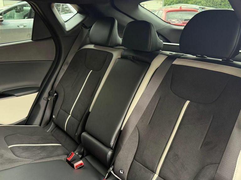 Kia EV6 77.4Kwh Gt-line S Hatchback 225 White #29